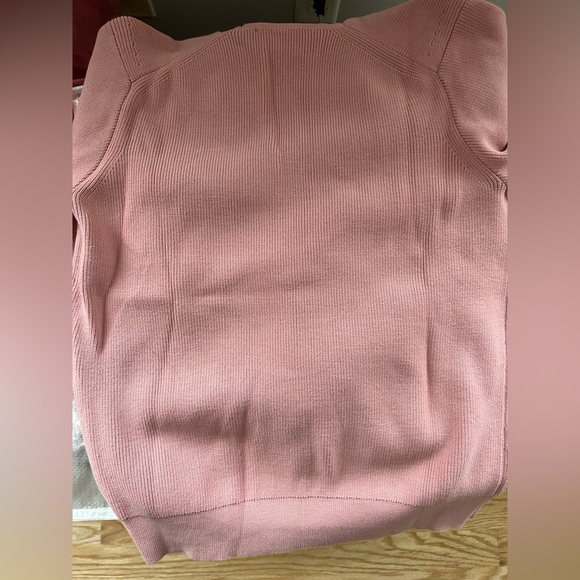 EUC! Just pink sweater - Picture 3 of 3